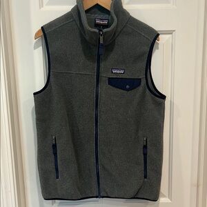 Patagonia Gray and Blue Fleece Vest Tailored Fit